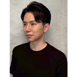 アップバンク ツーブロック 黒髪ショート 爽やか ガイルヘア