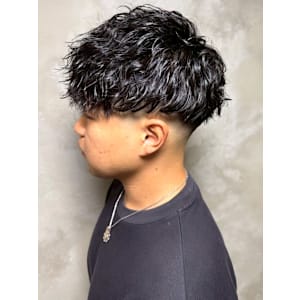 ツイストスパイラルパーマ ツーブロック マッシュ フェード