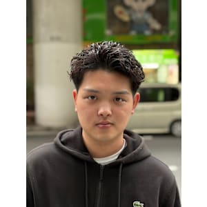 テーパーフェード×スパイキーショート