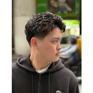 テーパーフェード×スパイキーショート - ヒロ銀座バーバーショップ難波店【ヒロギンザバーバーショップナンバテン】掲載中