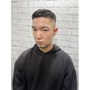 ハイフェードかき上げバングショート - グレイスフルバーバー プラチナム【グレイスフルバーバー プラチナム】掲載中