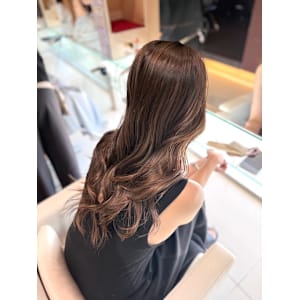 ハイライトベージュ/レイヤーカット/アッシュベージュ/巻き髪 - GOTTO FLOW【ゴットフロー】掲載中