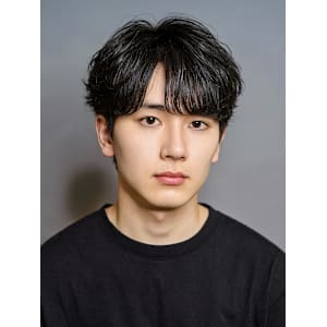 緩めパーマ 黒髪 ニュアンスパーマ マッシュ 20代 30代