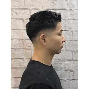 	清潔感と輪郭が引き締まるフェードスタイル - グレイスフルバーバー プラチナム【グレイスフルバーバー プラチナム】掲載中