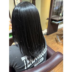 HAIR DESIGN + GOLDEN ROCK×スタイル