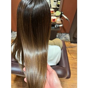 HAIR DESIGN + GOLDEN ROCK×スタイル