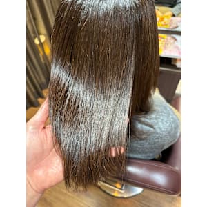 HAIR DESIGN + GOLDEN ROCK×スタイル