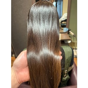 HAIR DESIGN + GOLDEN ROCK×スタイル