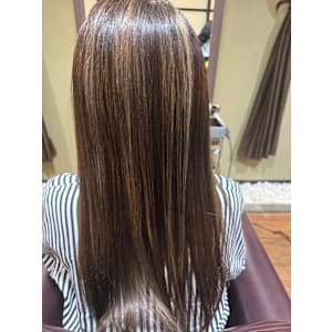 HAIR DESIGN + GOLDEN ROCK×スタイル