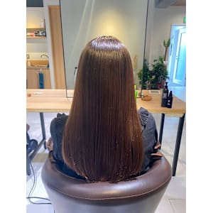 髪質改善ヘアエステサロンSHIKIORI×スタイル