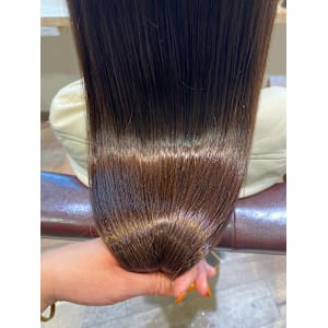 髪質改善ヘアエステサロンSHIKIORI×スタイル