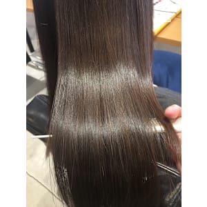 髪質改善ヘアエステサロンSHIKIORI×スタイル