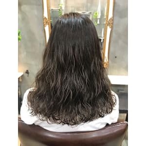 髪質改善ヘアエステサロンSHIKIORI×スタイル