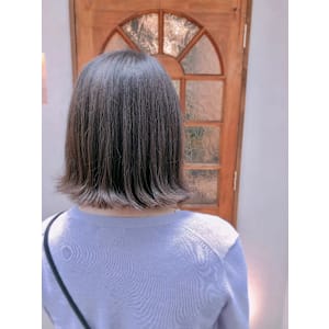 髪質改善ヘアエステサロンSHIKIORI×スタイル