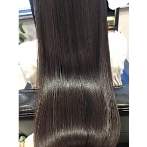 髪質改善ヘアエステ&縮毛矯正専門店Racicu×スタイル
