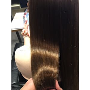 髪質改善ヘアエステ&縮毛矯正専門店Racicu×スタイル
