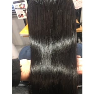髪質改善ヘアエステ&縮毛矯正専門店Racicu×スタイル