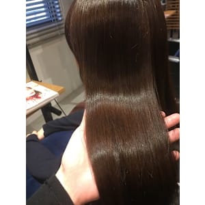 髪質改善ヘアエステ&縮毛矯正専門店Racicu×スタイル