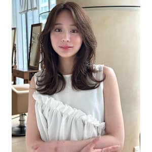 セミロング/レイヤーカット/ベージュ/外ハネ