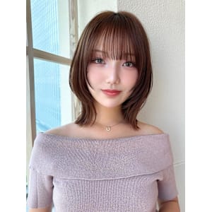 ぱっつん前髪にウルフレイヤーで小顔に×デザインカラー