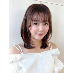 ぱっつん前髪にウルフレイヤーで小顔に×デザインカラー