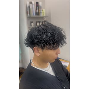 波巻きパーマスタイル