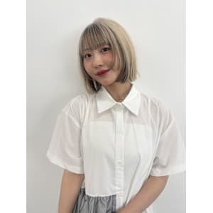 切りっぱなしボブ×ミルクティーアウターカラー