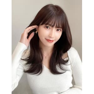 大人かわいいくびれヘアセミロング × ミルクティーベージュ