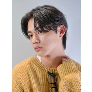 ニュアンスパーマ　毛流れ　センターパート