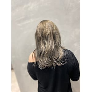 newi hair&treatment大分中央町店×スタイル