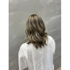 newi hair&treatment大分中央町店×スタイル
