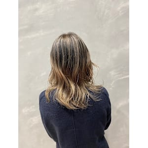 newi hair&treatment大分中央町店×スタイル