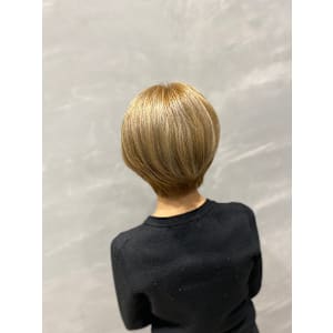 newi hair&treatment大分中央町店×スタイル