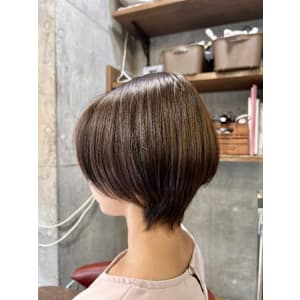 ベージュショートグラデーション