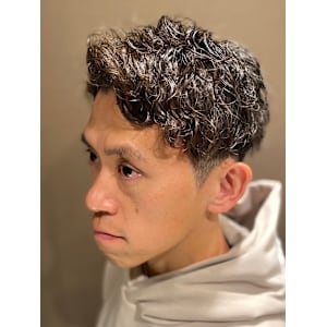 スパイラルパーマ - ヒロ銀座バーバーショップ難波店【ヒロギンザバーバーショップナンバテン】掲載中