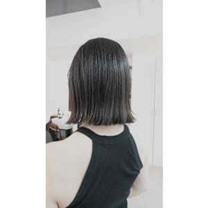 ブランドカット×透明感カラー