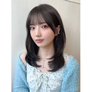 暗髪でも出せるこなれ感！フェイスレイヤー×くびれヘア