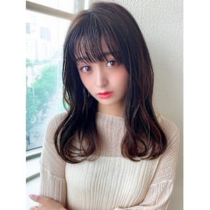 暗髪でも出せるこなれ感！フェイスレイヤー×くびれヘア