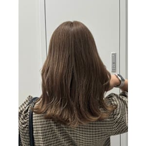 ベージュブラウン