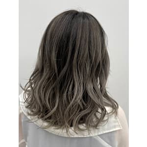 アッシュベージュ