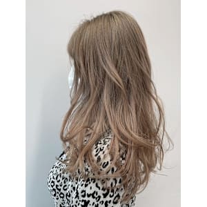 ミルクティーベージュ