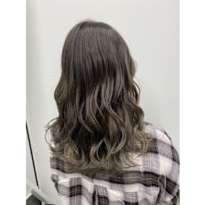 グレージュグラデーション