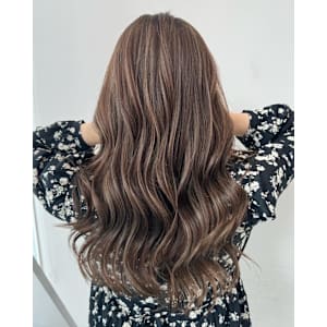 ミルクティーグレージュ