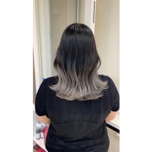 ホワイトグラデーション