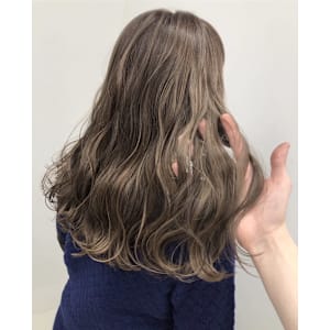 ミルキーベージュ - Flora by siesta【フローラ バイ シエスタ】掲載中