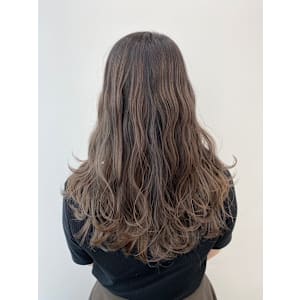 ミルクティーベージュ