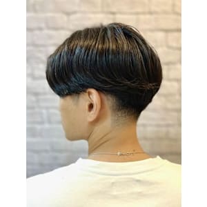 センターパートスタイル