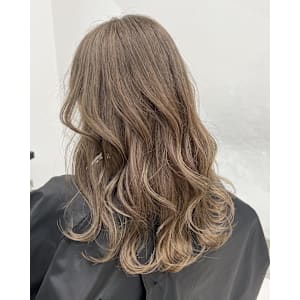 オレンジベージュ