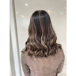 コントラストハイライト - Flora by siesta【フローラ バイ シエスタ】掲載中