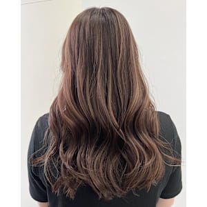 グレイブラウン